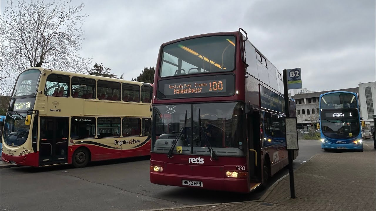 Thrash / Loan | 1993 HW52 EPN | Volvo B7TL President | Metrobus 100 Maidenbower - Redhill | zf/€3