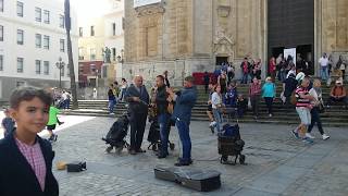 Amazing Street Music (Live) - Câdiz, Spain #dance #music #guitar