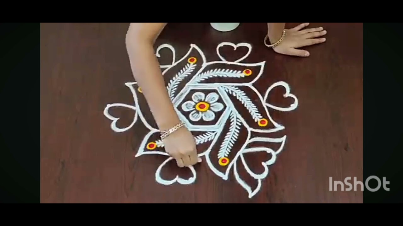 Easy modern rangoli #trending #rangoli #latest #2025 #trendingshorts 
