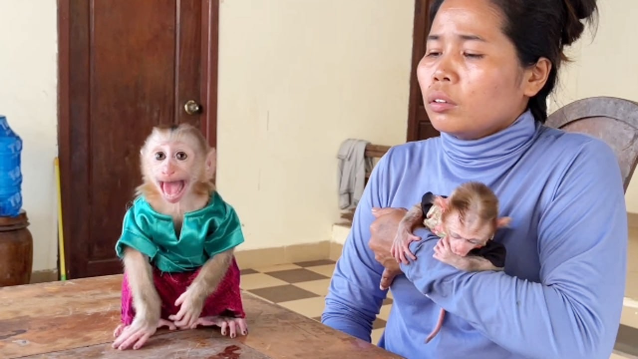 Ronaldo Moody Scream Loud Angry Mom Force To Wait On Table Without Selena
