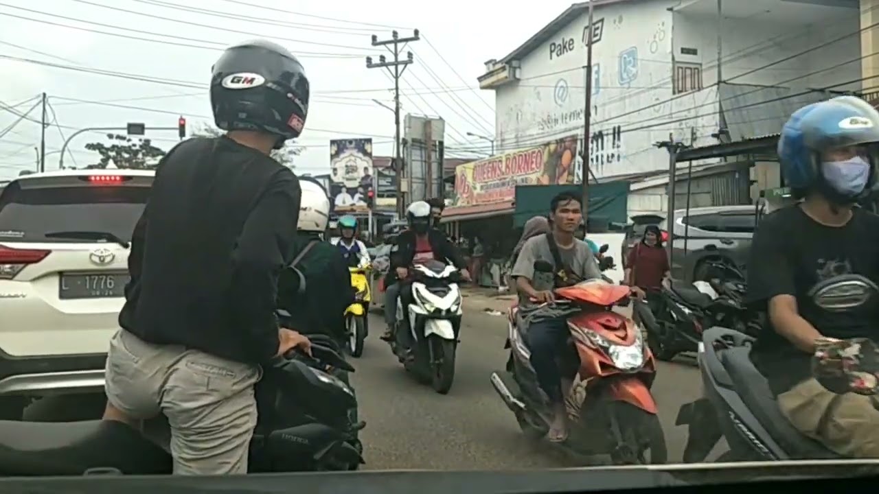 H - 3 Idulfitri 2022 di Kawasan Pasar Malam Sepakat Ketapang