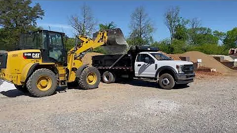 Ford F-600 Dump Truck
