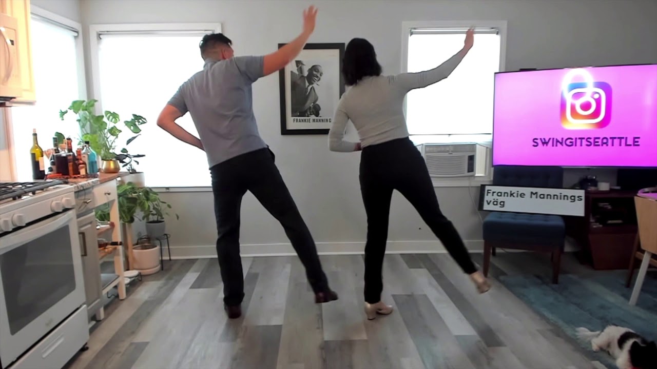 Swing It Seattle - Solo Jazz "Little Brown Jug" - Katie & Mark Kihara