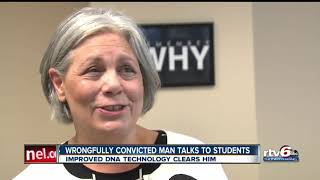 Wrongfully convicted man talks to students