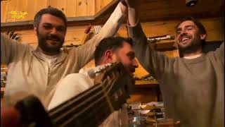 Taşacak Bu Deniz Ekibi Horon Teperek Dizinin Başarısını Kutladı. Ulaş Tuna Astepe Coştukça Coştu.