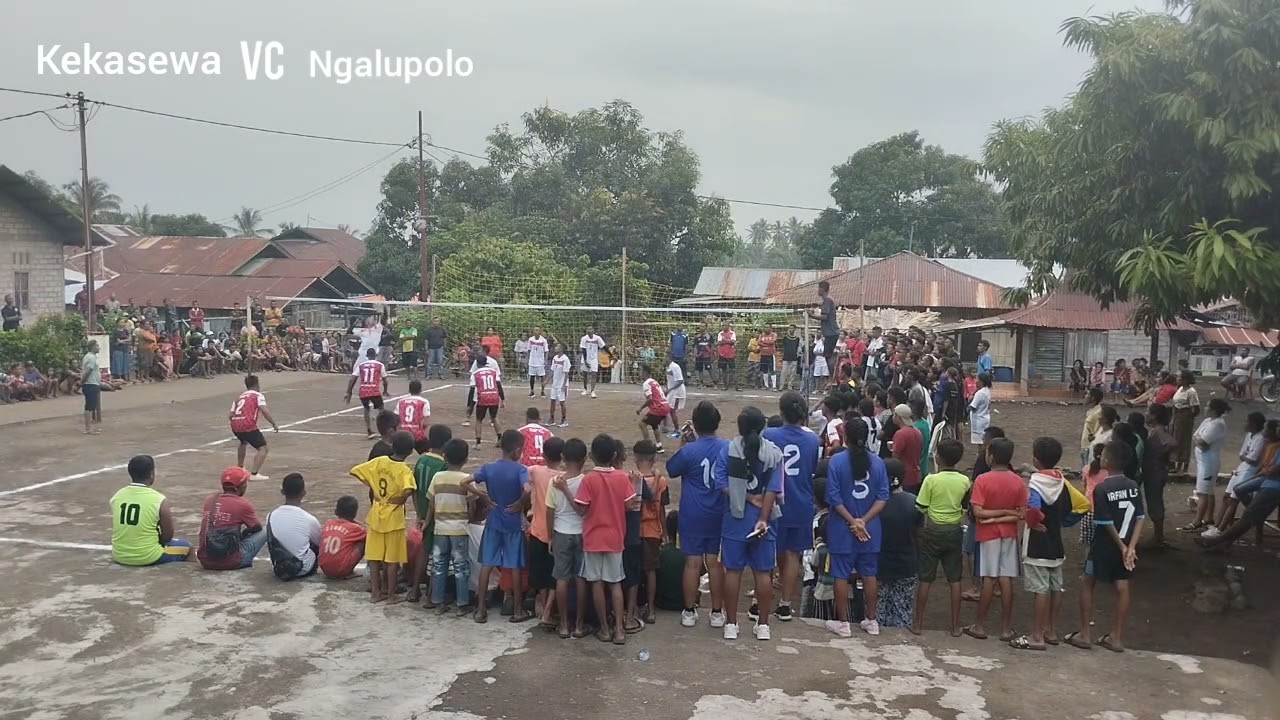 Pertandingan Seru Antara Kekasewa Vc Ngalupolo/ Jumpa OMK Tingkat Paroki Wolotopo di Stasi Ngalupolo