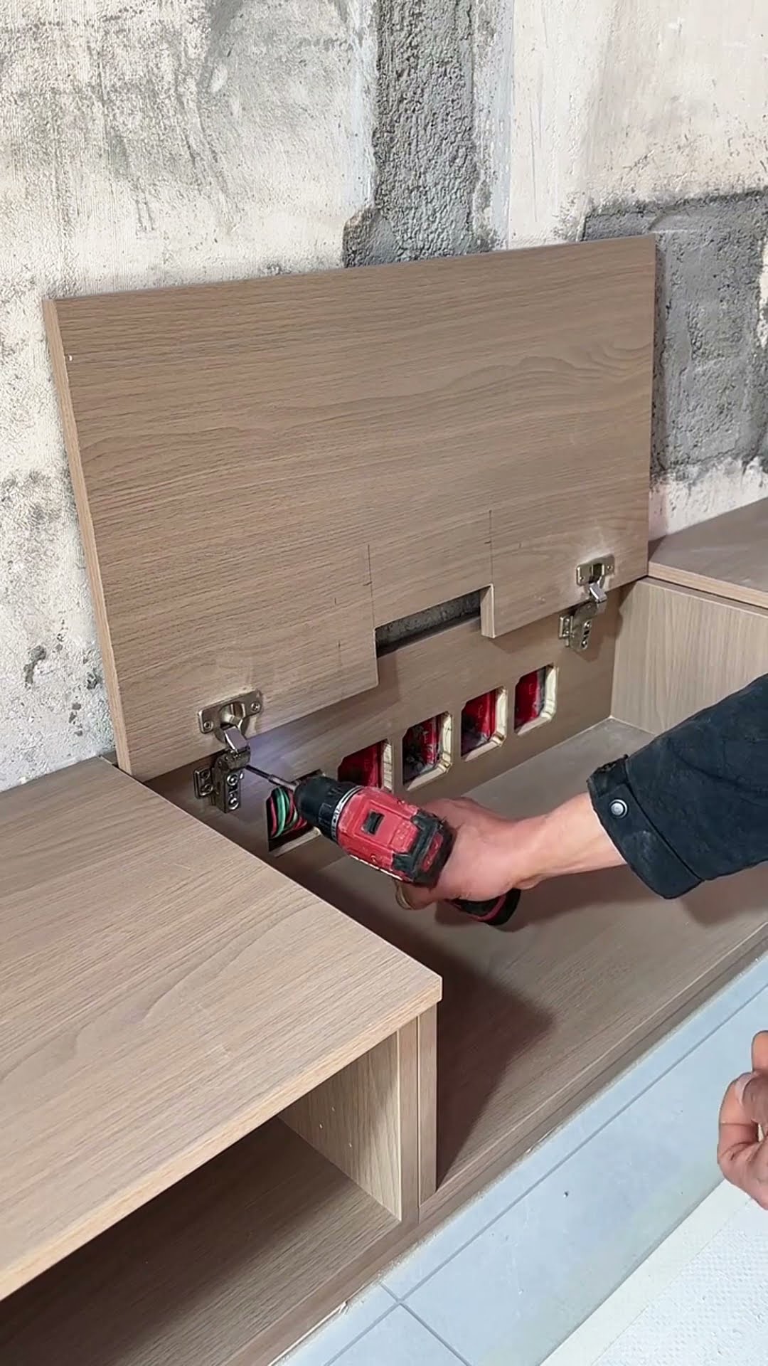 Cable box cabinet fixing process