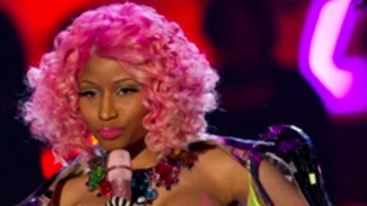 Nicki minaj starships. Roman Holiday Nicki Minaj. Ники Холидей. David Guetta Nicki Minaj turn me on.