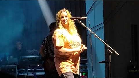 Alanis Morissette - Diagnosis (Snippet) + Reasons I Drink - Live PNC Bank