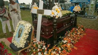 Mwili Wa Ruge Mutahaba Washushwa Kaburini Kishujaa