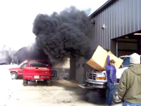 Ford Powerstroke smokes Dodge Cummins - YouTube