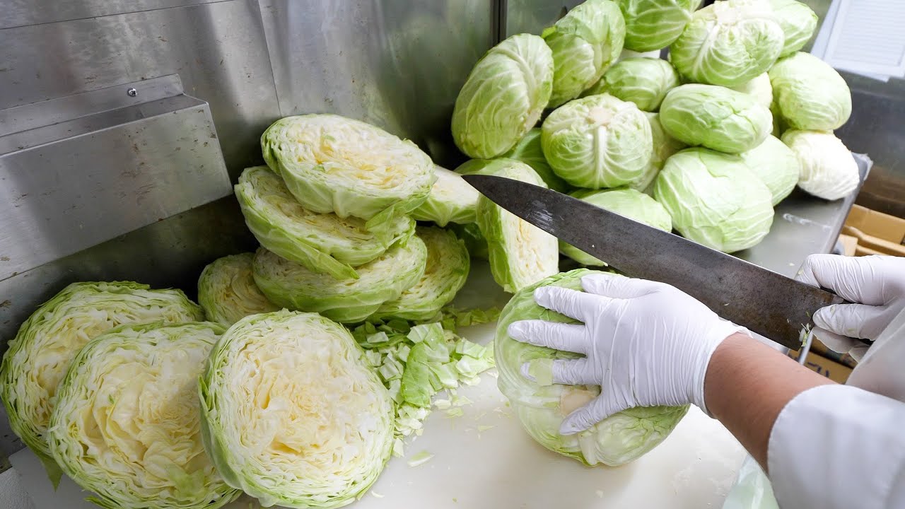 岡山）早朝３時から始まる老舗中華食堂の爆売れ豚まん作りに密着丨Japanese Food