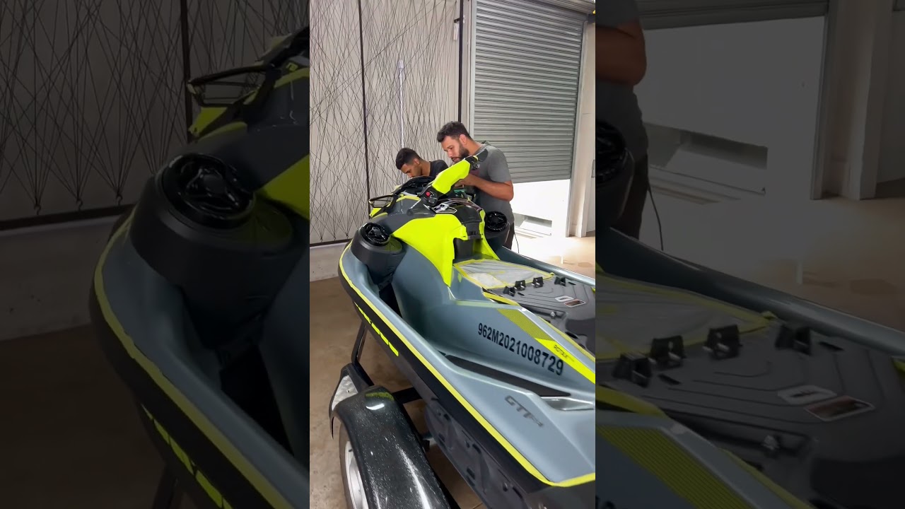 Fiz uma lavagem detalhada no Jetsk, polimento e vitrifica&ccedil;&atilde;o!