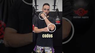 Puños Y Codos En El Mismo Combo