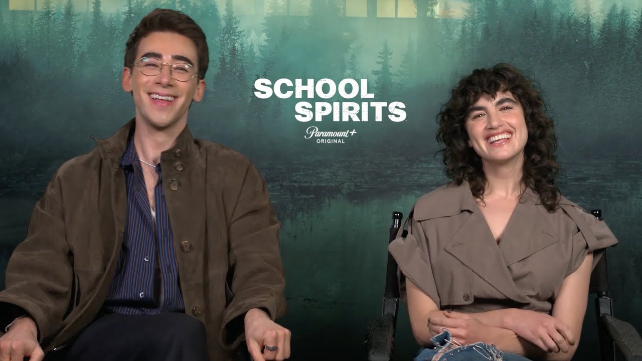 «Давайте сделаем всех геями» | Интервью с актерами 3 сезона сериала «Школьные духи»