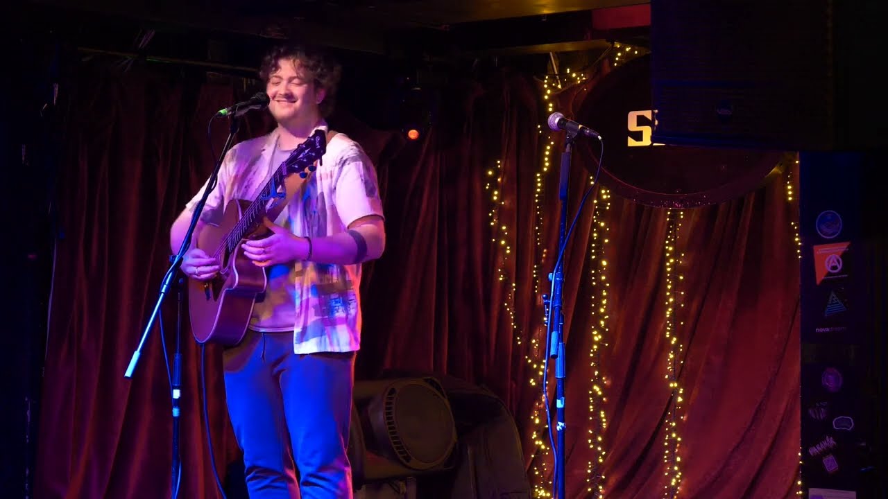 ARREN - 'Golden Bloodstream' - Live @ Sin É