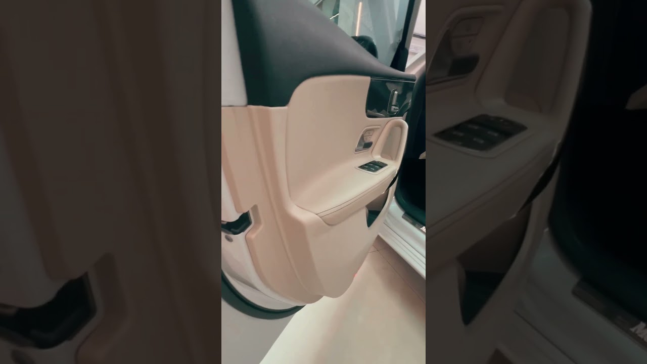 Mercedes-Benz A250 | 2019 - Recuperação de Couro dianteiro + Limpeza detalhada
