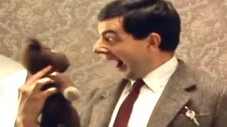 Settling in to Hotel Room | Mr. Bean Official