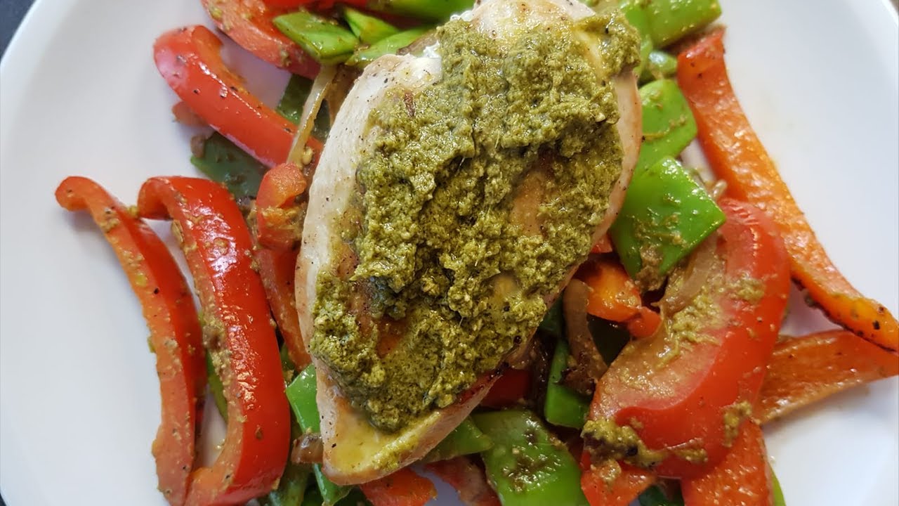 Pesto-Hähnchen Gemüsepfanne | Mori kocht - YouTube