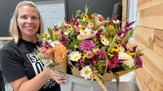 The Scoop About Selling at a Grocery Store on Commission + How I Wrap My Bouquets!