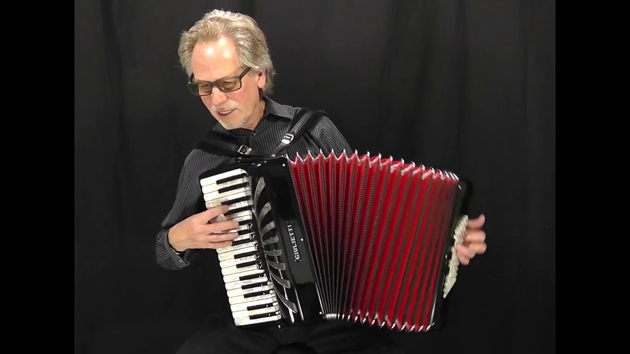 Giulietti Accordions USA model P72 YouTube