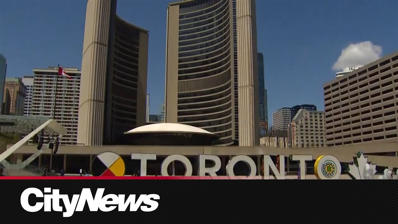 Toronto to launch pilot program to buy air conditioners for low income seniors