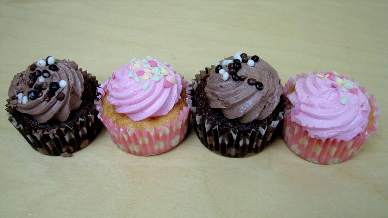 Strawberry & Cocoa Cream Cup Cakes