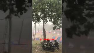 Download Lagu kejadian tadi sore sekitar jam 3, hujan disertai angin kencang, di desa randu alas, KARE, MADIUN MP3