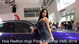 1Võ Huỳnh Ngọc Phụng - Pong Kyubi chụp hình tại Vietnam Motor Show 2019