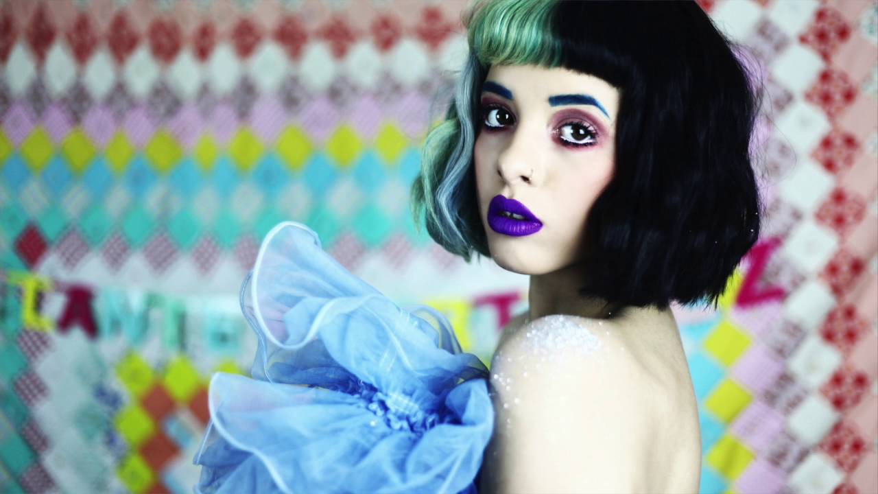 Melanie Martinez Dollhouse (Offical Clean Version) Keeps the song