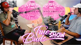 The Weed Vape Debate | Distillate VS Live Resin | True Buds Show Podcast Clips @TrueBudsShow