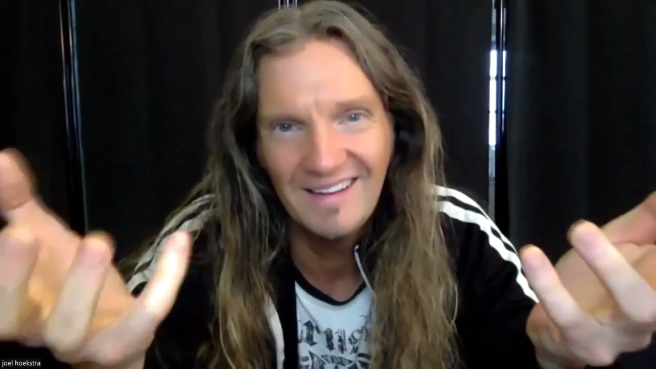 Shutter 16 Magazine Interview with Joel Hoekstra