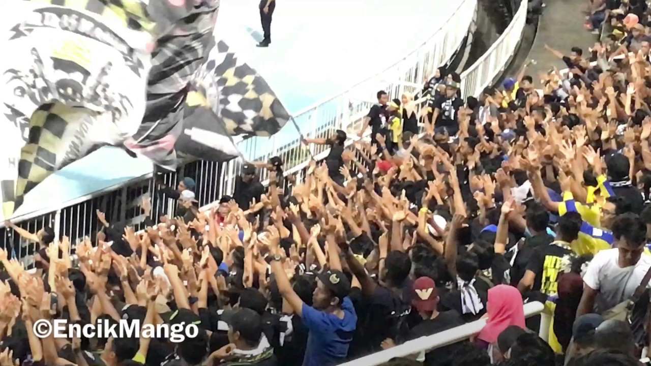 Elephant Army Piala Fa 2017 Separuh Akhir Pertama Pahang Vs Negeri Sembilan Youtube