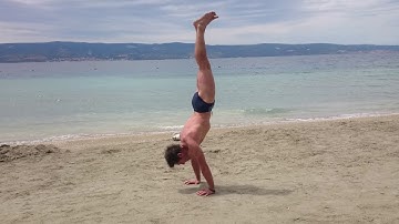 Ashtanga - Sun salutation with handstand