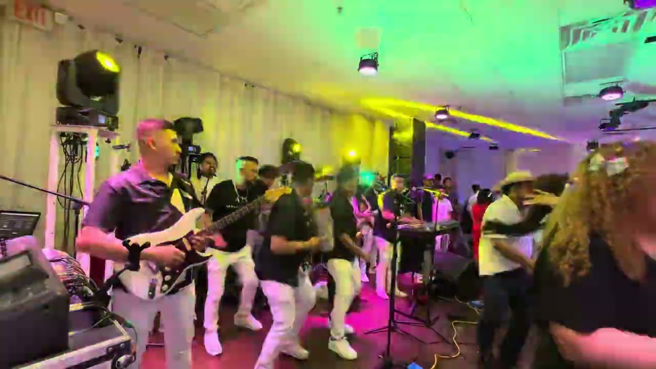 Candela Show de Leonel Moreno, en vivo , popurri de sones