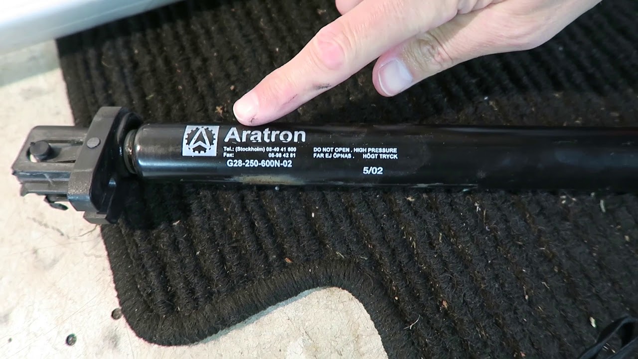Replacing gas strut in a Selden Rodkicker 2500N Edition YouTube