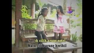 Video-Miniaturansicht von „Shodiq   Ratna Antika   Watu Cilik monata“