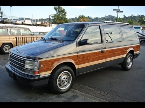 1990 Plymouth Grand Voyager Van V6 EFI Woody Woodie Estate Wagon Minivan