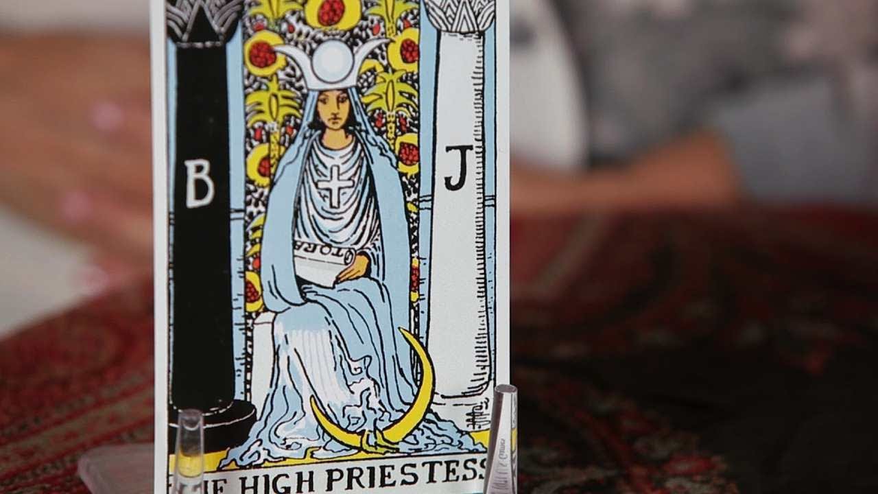 The High Priestess Witches Tarot Card Meanings