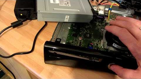 Xbox 360 S - Slim On then Off / Wont power on / Keeps turning off error green light