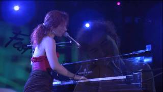 Video thumbnail of "Tori Amos — Happy Phantom (Live At Montreux 1992)"