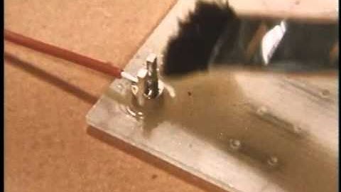 Basic Soldering Lesson FRENCH - Bifurcated Terminals