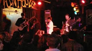 Wolf & Bear - Red Hen