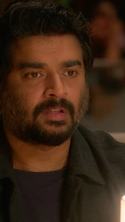 Madhavan REFUSES To Take A Selfie With Chetan Bhagat 😳#Decoupled