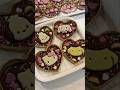 とかしたチョコを型に入れてトッピングするチョコの食べ方。#shorts #バレンタイン