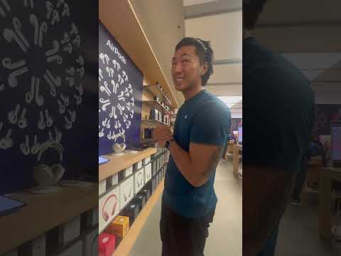 Когда идёшь в Apple за Airpods Max