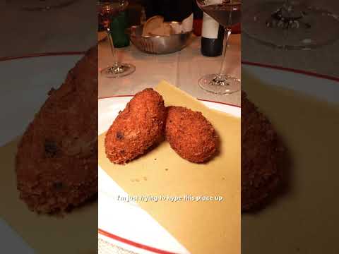 The best carbonara and Cacio e Pepe we had in Rome was at Felice a Testaccio 🍝 #shorts #rome #italy