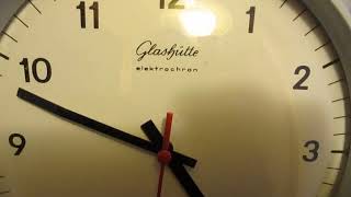 Glashütte Elektrochron wall clock, Typ 410