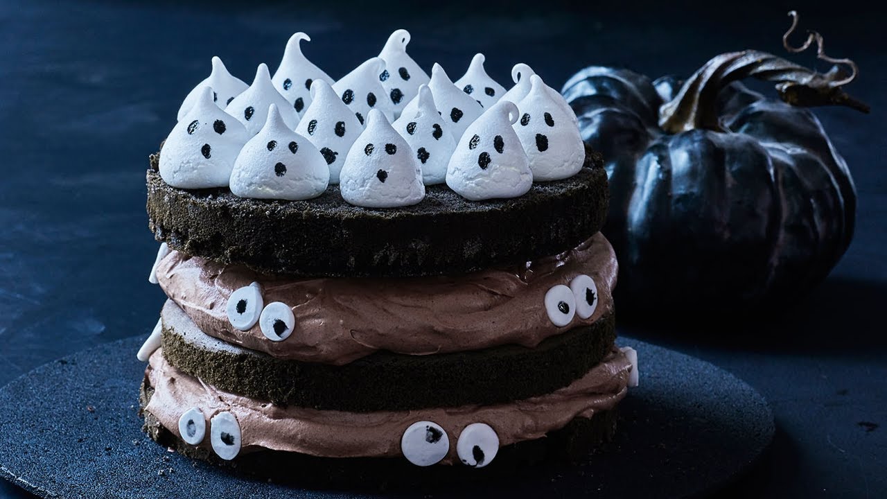 Halloween Lagkage med spøgelser af marengs | Liv Martine