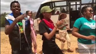 iyanii-POMBE/ABOVE THE HEAD CHALLENGE.